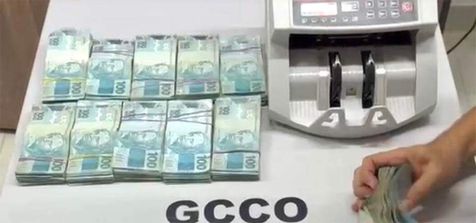 Polícia Civil de Mato Grosso apreende R$ 109 mil em cofre em residência de luxo