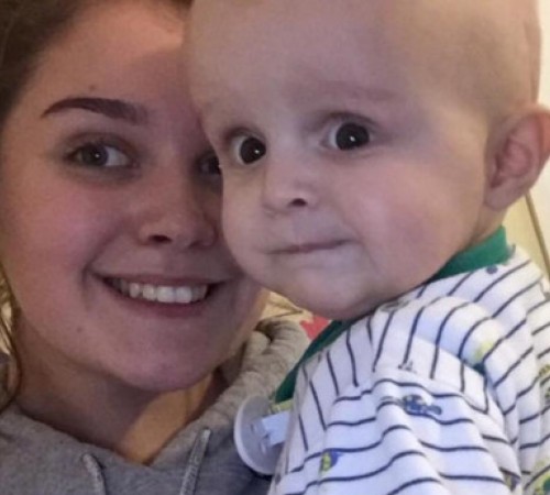 Mãe descobre que filho tem câncer após comentário sobre os olhos dele