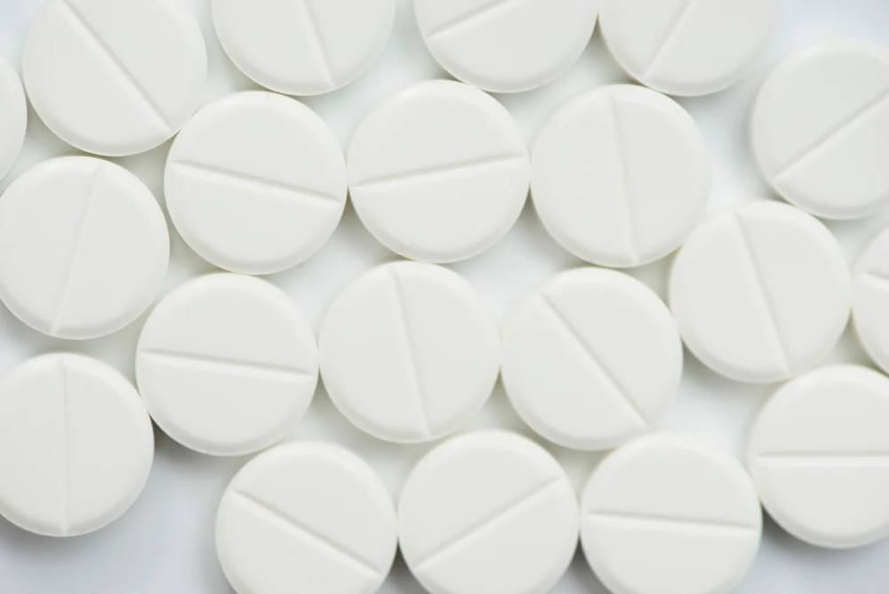 Anvisa aprova medicamento inédito para ondas de calor da menopausa