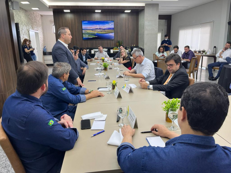 Itanhangá: Prefeito Edu participa da reunião sobre a concessão da BR-163