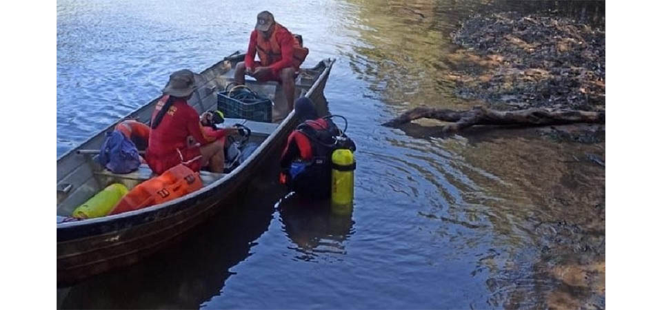 Jovem de 20 anos entra em rio para tomar banho e morre afogado
