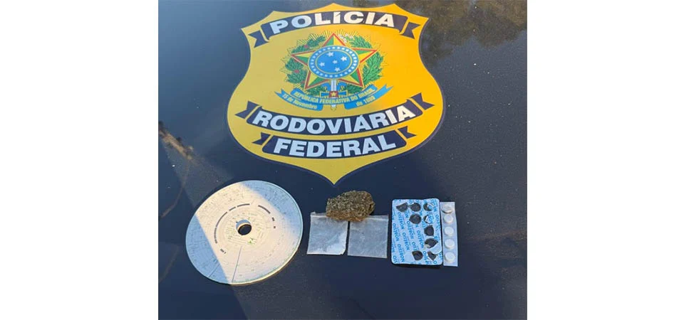 PRF prende motorista de caminhão dirigindo a mais de 17 horas e sob efeito de drogas