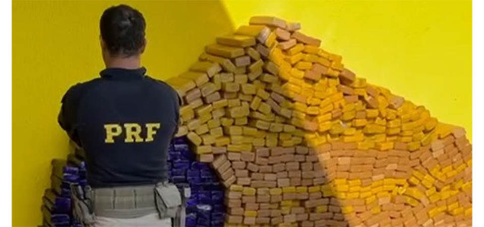 PRF intercepta 800 quilos de maconha que criminosos levariam para cidade de Mato Grosso