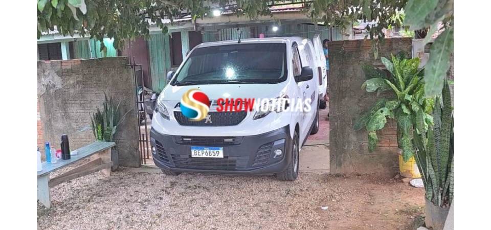 Homem de 28 anos é morto a tiros dentro de casa