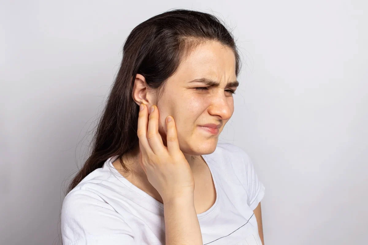 ATM: otorrino explica condição que causa pressão e zumbido no ouvido