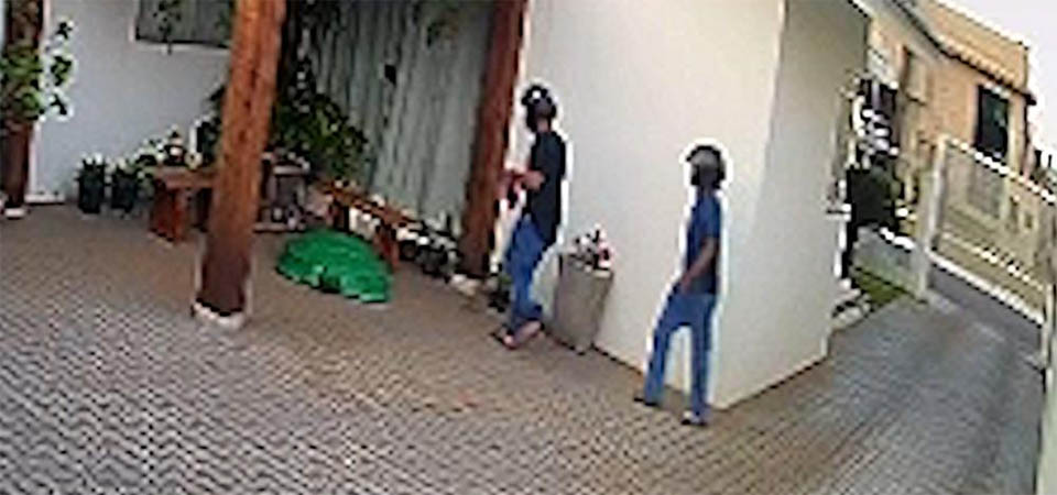 Tapurah: Dois ladrões furtam residência e levam revólver calibre 22 com munições. Vídeo