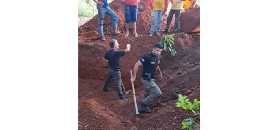 Homem é preso por matar esposa a pauladas, enterrá-la no quintal de casa
